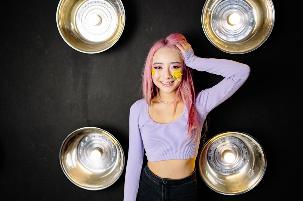Blackpink member in studio