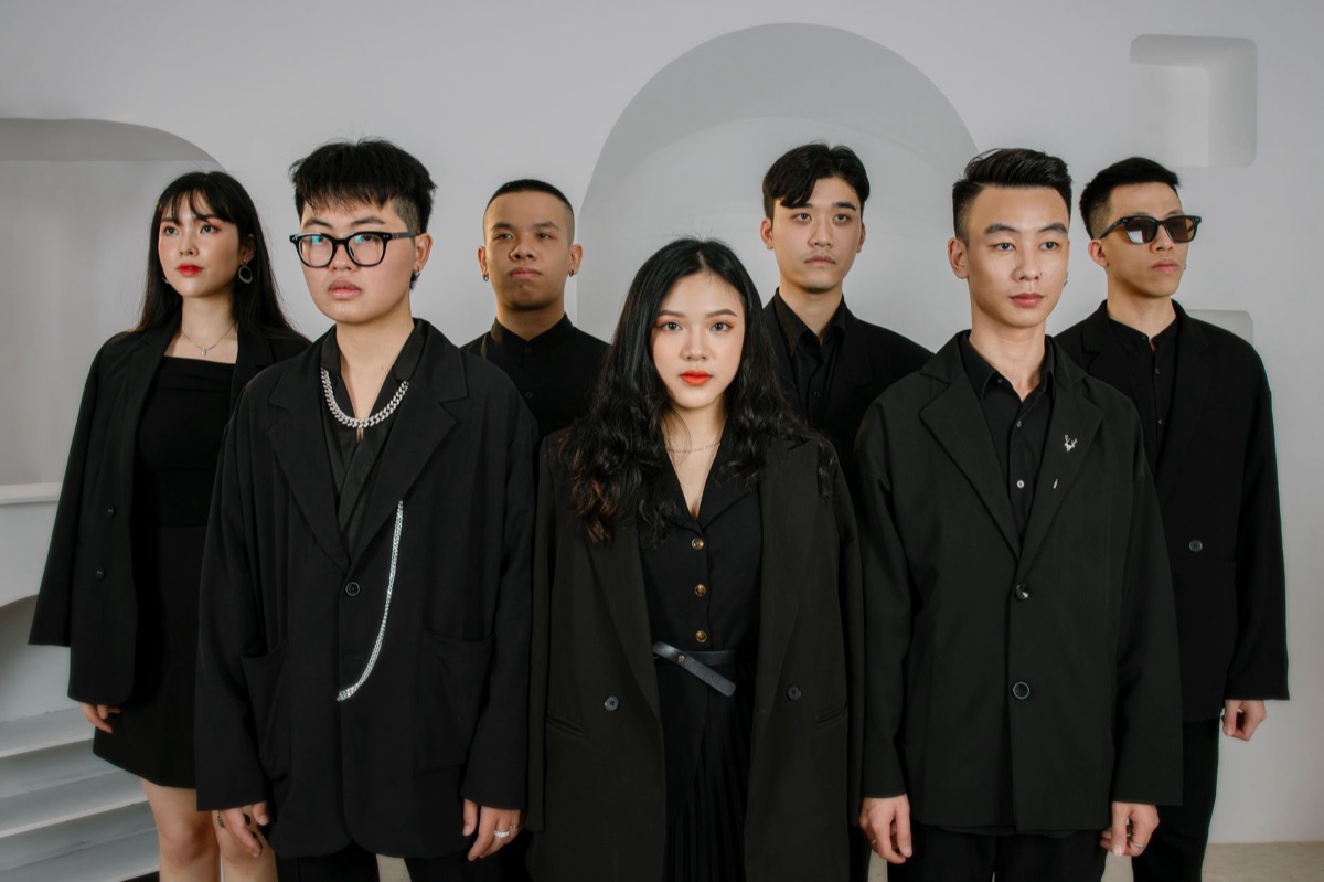 K-POP Gruppenmitglied verlässt Bühne