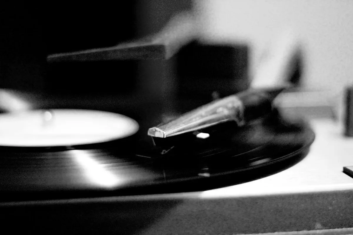 Vinyl player